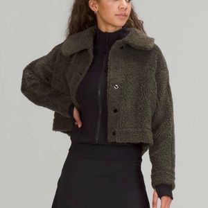 Lululemon Sherpa style olive green jacket